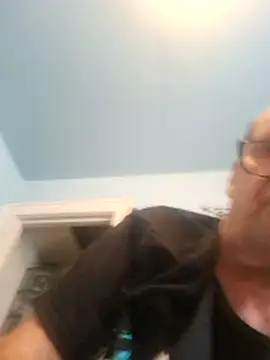 Snapshot of fastesttongue1680 chatting on 11.24.25 fastesttongue1680 online show from 11.24.25