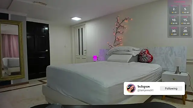 charolbruce 1 online show from 02.21.26