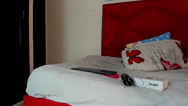 DakotaHoland online show from 02.02.26