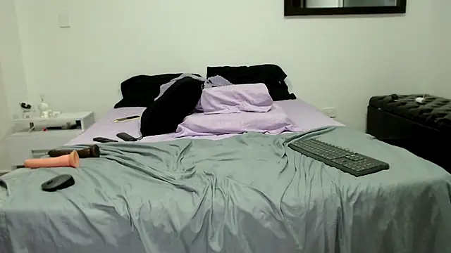 Snapshot of AnnieRoss69 chatting on 12.03.24 AnnieRoss69 online show from 12.03.24