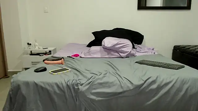 Snapshot of AnnieRoss69 chatting on 12.06.24 AnnieRoss69 online show from 12.06.24