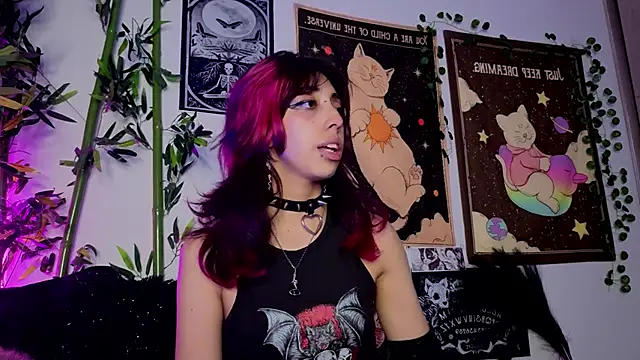 Snapshot of Nyx_nayla chatting on 04.21.26 Nyx nayla online show from 04.21.26