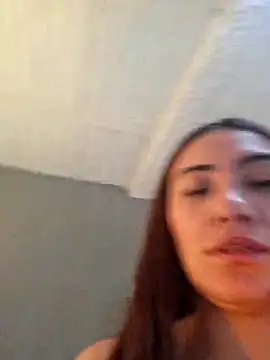 Snapshot of emmily_d chatting on 03.21.25 emmily d online show from 03.21.25