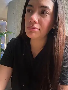 Snapshot of emmily_d chatting on 09.25.25 emmily d online show from 09.25.25