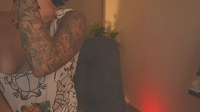 LorenRosse online show from 11.25.25