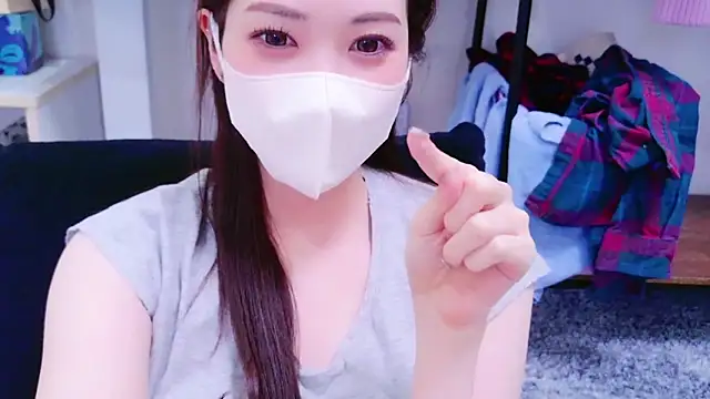 Snapshot of oxo_yuna_oxo chatting on 01.12.25 oxo yuna oxo online show from 01.12.25