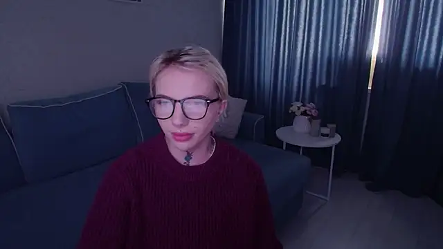 AnneTenet online show from 10.03.25