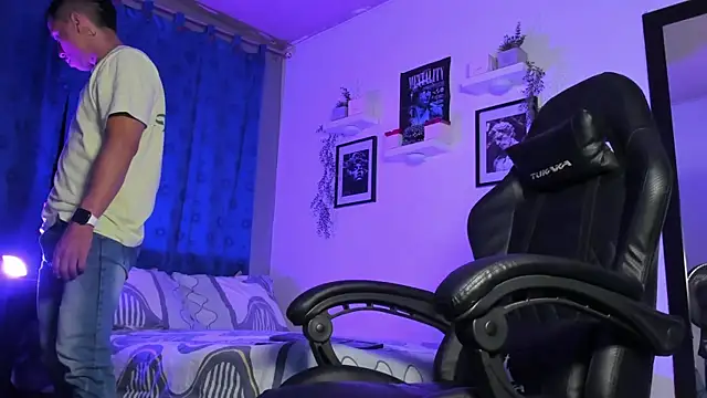 ThomsEvery  online show from 09.23.25