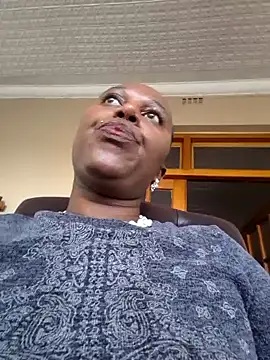 Snapshot of YourDreamLady22 chatting on 02.04.25 YourDreamLady22 online show from 02.04.25