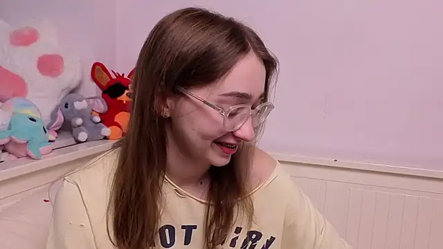 PollyBeev online show from 07.24.26