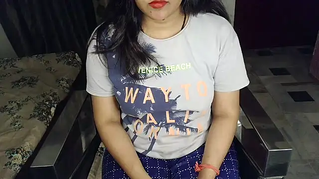 aarushi sharmaa online show from 10.18.25