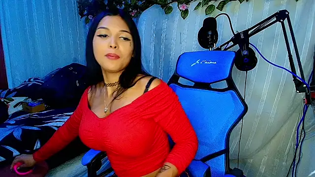 Snapshot of MOMMYJEVAA chatting on 03.19.25 MOMMYJEVAA online show from 03.19.25