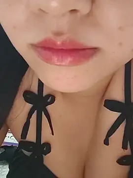 girldam95 online show from 12.18.25