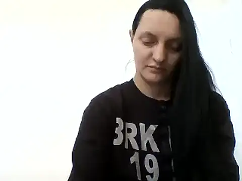 Snapshot of Vimed19 chatting on 02.19.25 Vimed19 online show from 02.19.25