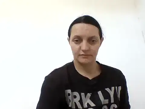 Snapshot of Vimed19 chatting on 03.10.25 Vimed19 online show from 03.10.25