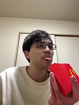 Snapshot of ryusei18570 chatting on 02.19.25 ryusei18570 online show from 02.19.25