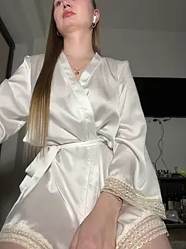 NickiLike online show from 04.15.26