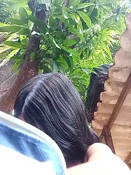 Julix A online show from 12.21.24