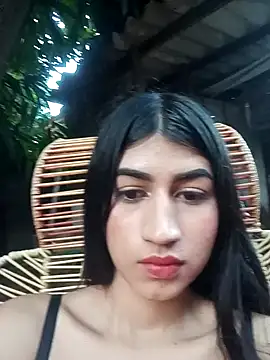 Julix A online show from 01.19.25