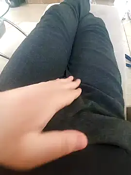 reelciii21 online show from 02.04.25