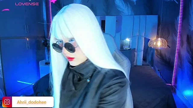 AHRI LEE online show from 12.18.24