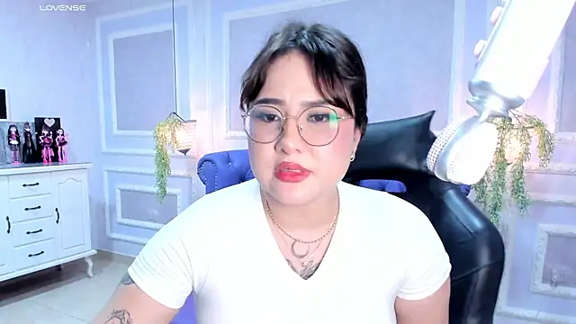 AHRI LEE online show from 02.12.25