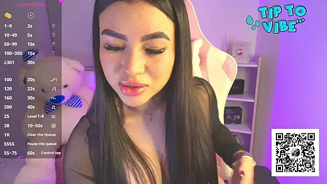 Snapshot of Liujunne2 chatting on 02.09.25 Liujunne2 online show from 02.09.25