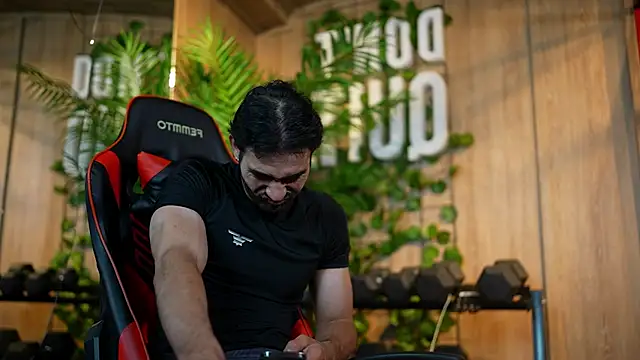 Austin bolt online show from 12.11.24