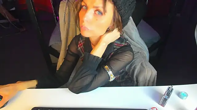 Elizabe th online show from 03.09.25