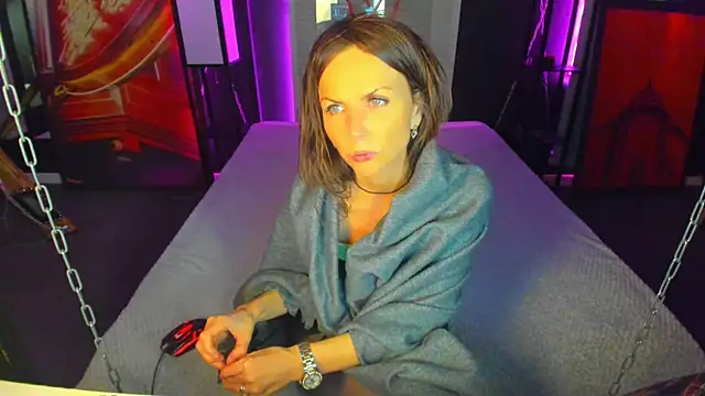 Elizabe th online show from 03.10.25