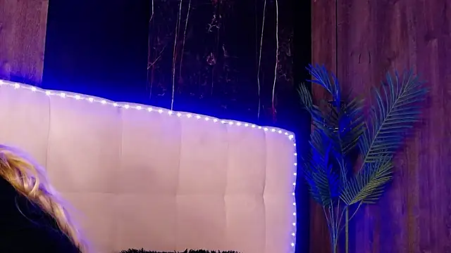 MelanieBrownn online show from 02.19.26