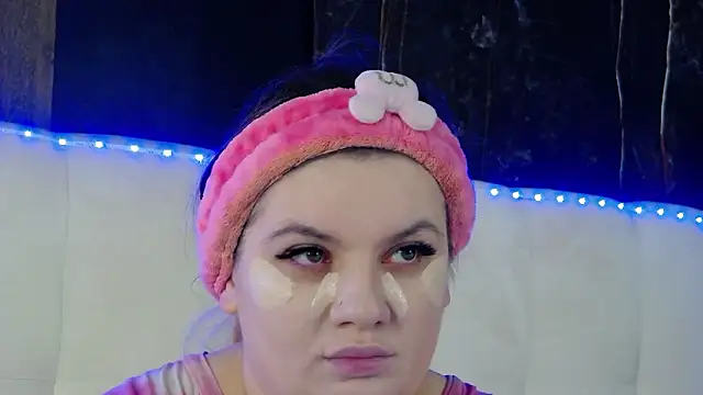 MelanieBrownn online show from 03.13.26