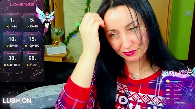 Roxyy Star online show from 12.25.24