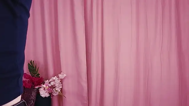 KimWilli online show from 01.05.25