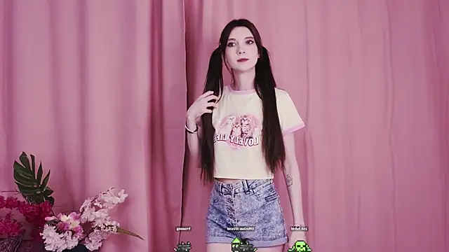 KimWilli online show from 01.20.25