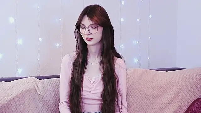 KimWilli online show from 01.26.25