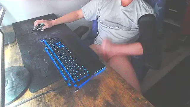 WouldLovetoFuckYou666 online show from 12.26.24