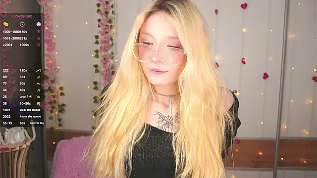 Naughty  Couplles online show from 02.25.26