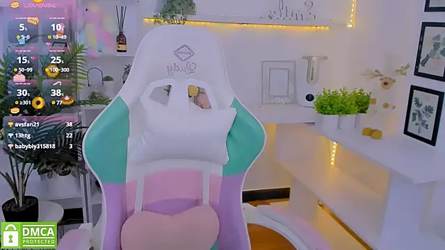 LayriantaVee online show from 01.29.25