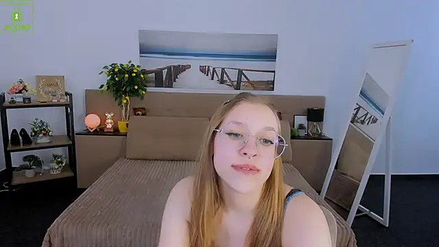 LayriantaVee online show from 03.06.25