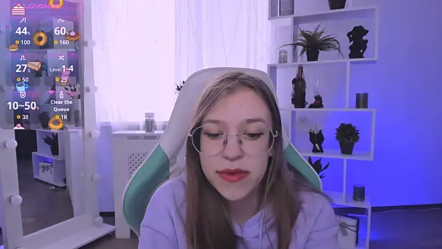 LayriantaVee online show from 03.26.26