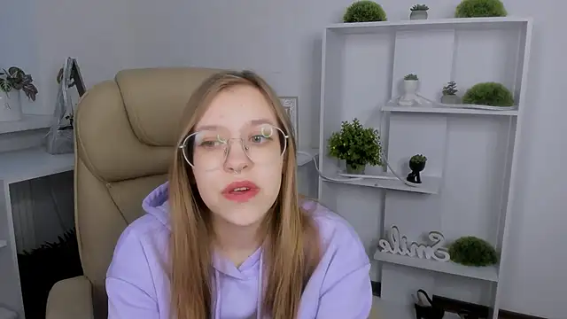 LayriantaVee online show from 03.30.26