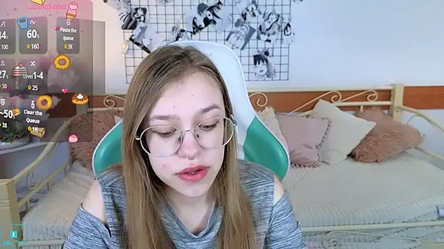 LayriantaVee online show from 04.18.26