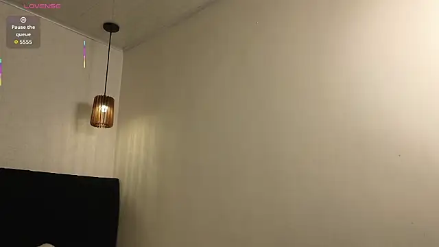 Scarlett  bell online show from 09.09.25