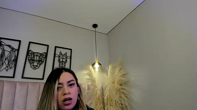 Snapshot of Annie_karlsson__ chatting on 09.20.25 Annie karlsson online show from 09.20.25