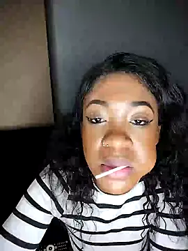 pixie-na online show from 10.27.25