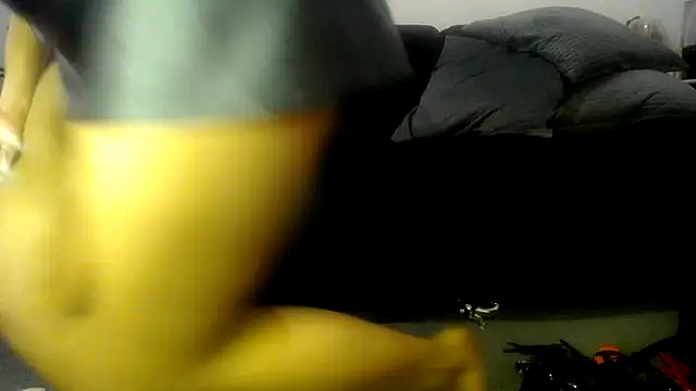 Niquitasparkles online show from 02.05.25