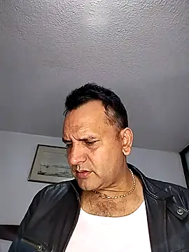 RogueTraveler online show from 11.05.25