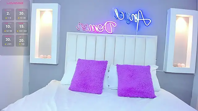 HannaPaola online show from 02.27.25