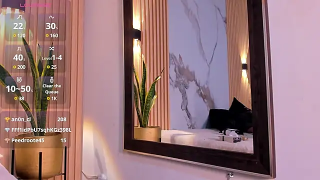 valentina lux online show from 02.22.25